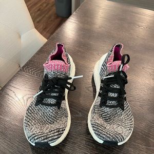 Adidas ultra boost running shoes size 8.5